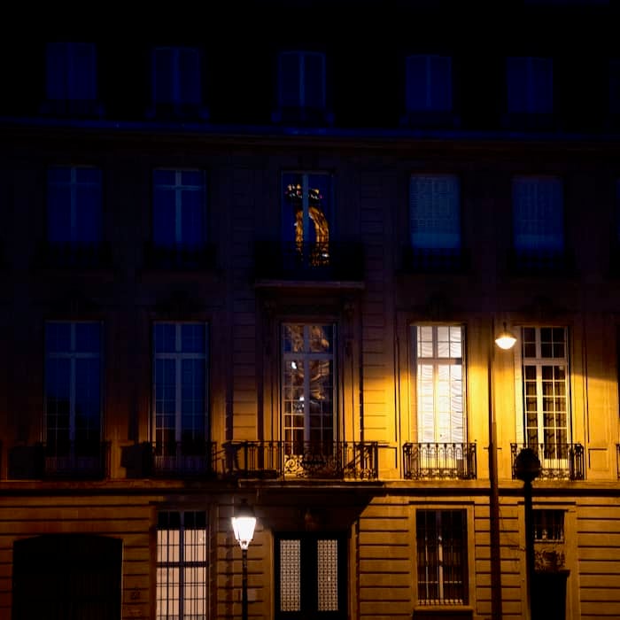 broker paris
